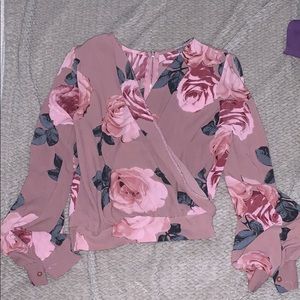 Crop top blouse with zipper on the back